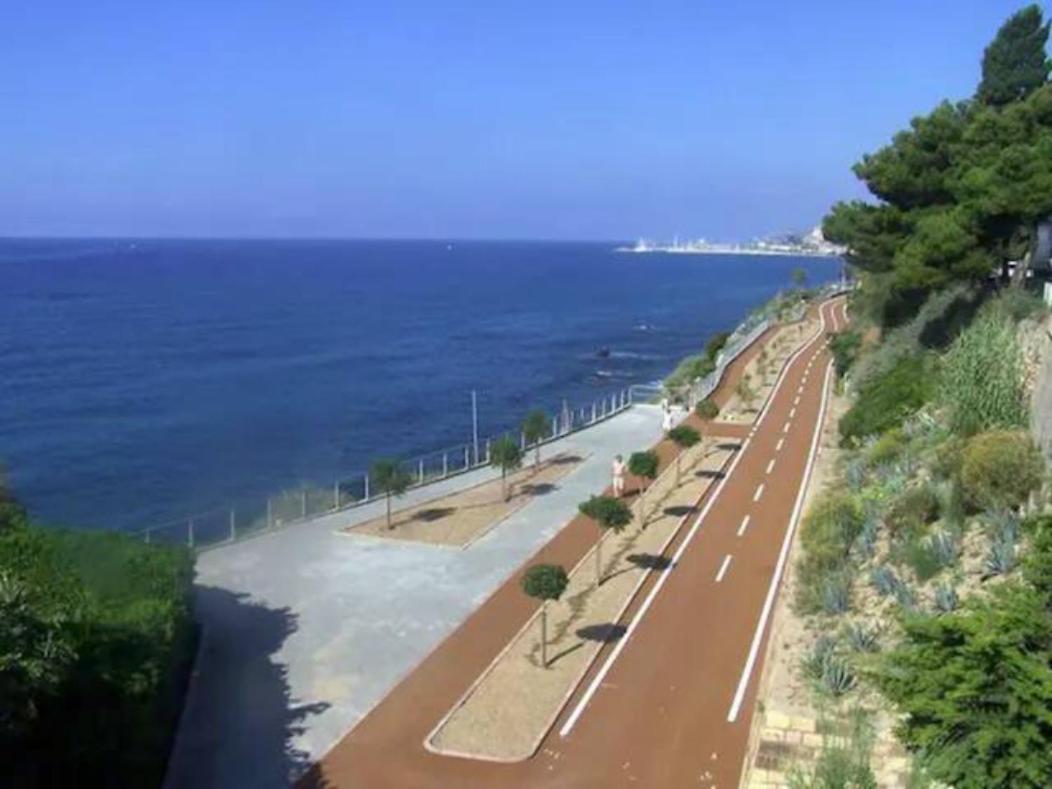 Con Giardino A Pochi Minuti Dal Mare - #essenzedimaresanremo * Sanremo