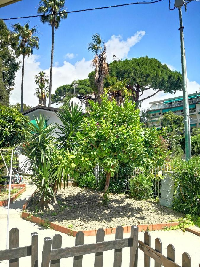 Con Giardino A Pochi Minuti Dal Mare - #essenzedimaresanremo Apartment Sanremo