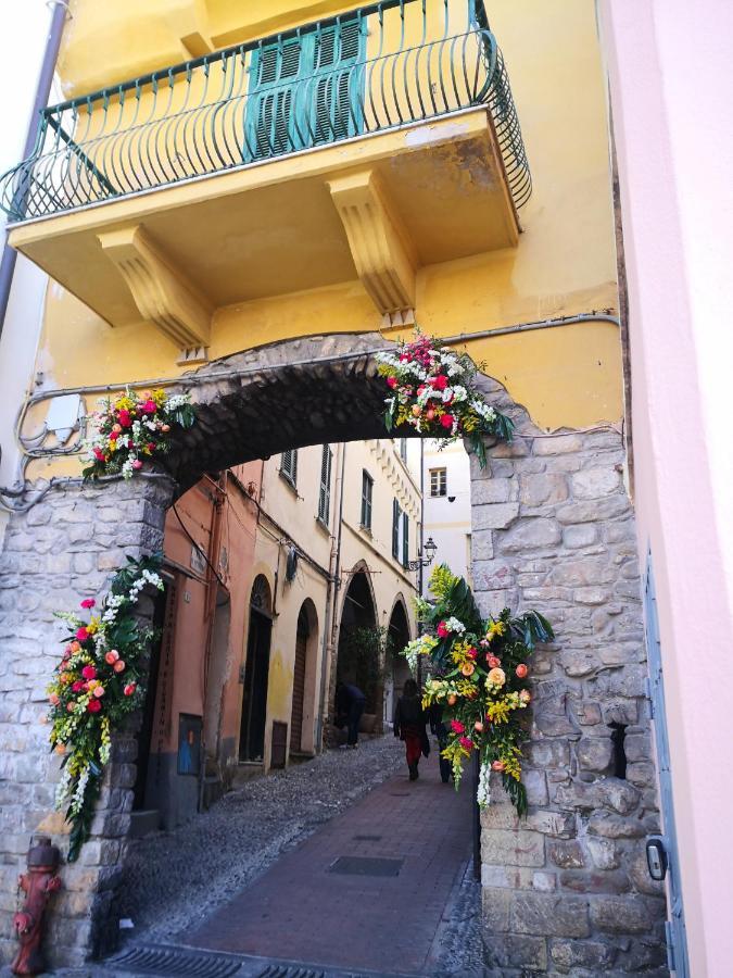 Con Giardino A Pochi Minuti Dal Mare - #essenzedimaresanremo Sanremo