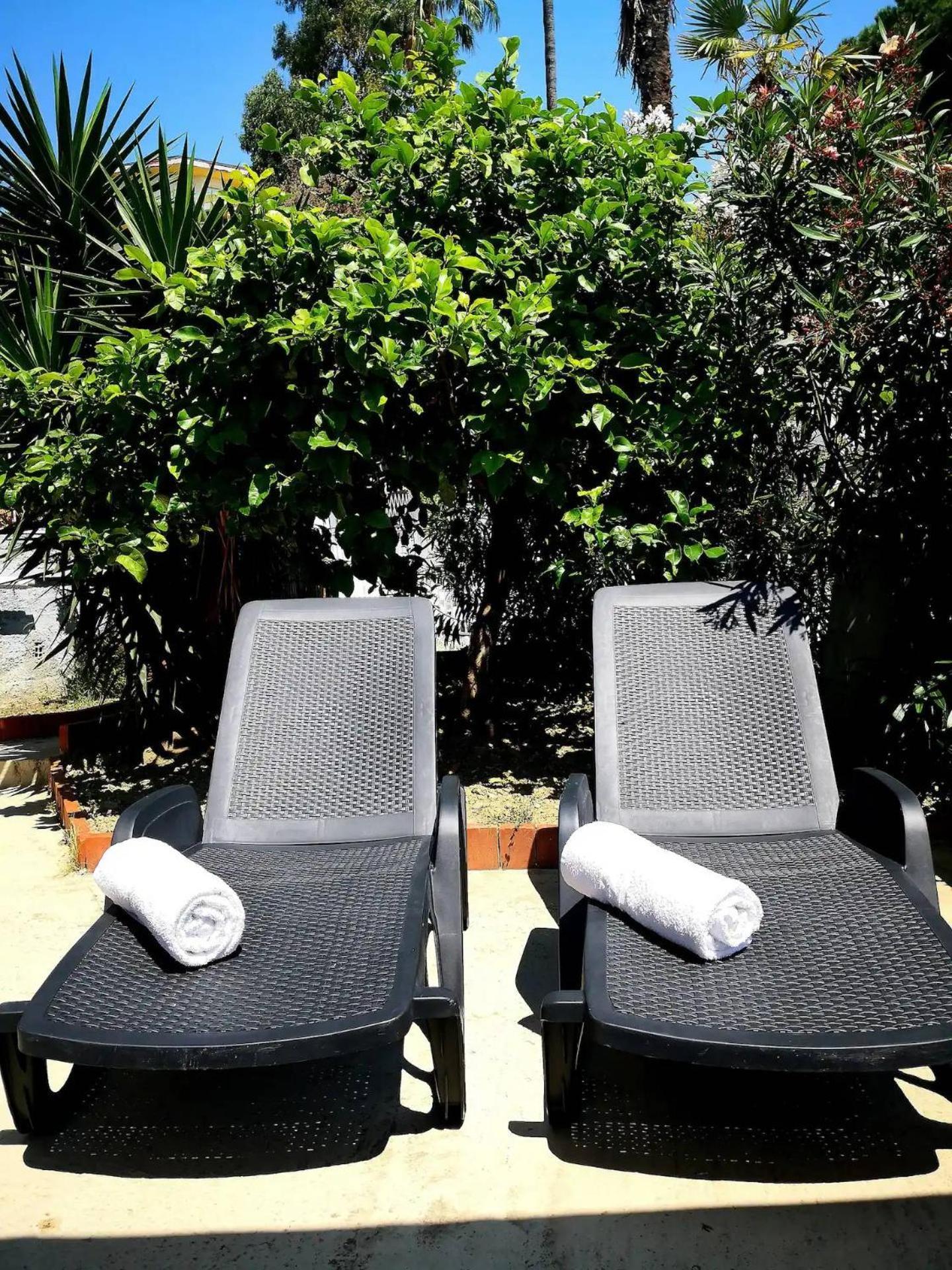 Con Giardino A Pochi Minuti Dal Mare - #essenzedimaresanremo